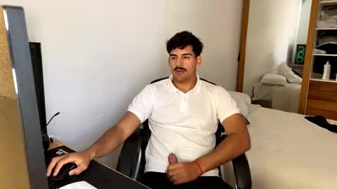 Snapshot of achura03 chatting on October 8, 2:10 pm achura03 online show from October 8, 2:10 pm