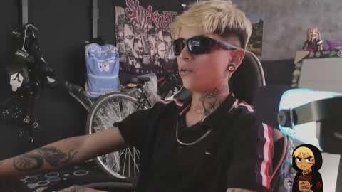 Acid Milo online show from January 31, 7:11 pm