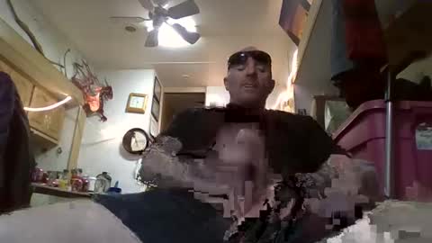 Snapshot of act_right_dub420 chatting on January 4, 4:55 am act_right_dub420 online show from January 4, 4:55 am