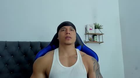 adam boss online show from November 11, 9:20 pm