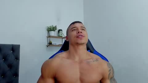 Snapshot of adam_boss chatting on September 25, 1:32 pm adam boss online show from September 25, 1:32 pm