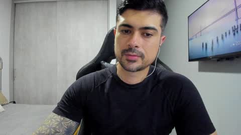 Snapshot of adam_clarke chatting on February 1, 1:34 am adam clarke online show from February 1, 1:34 am