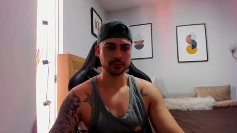 Snapshot of adam_clarke chatting on January 31, 1:56 pm adam clarke online show from January 31, 1:56 pm