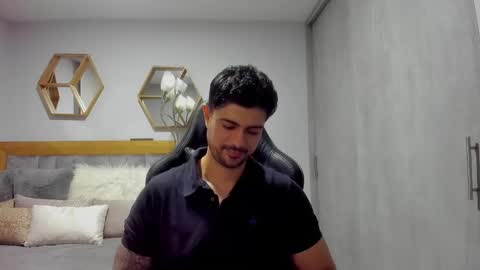 Snapshot of adam_clarke chatting on January 2, 1:17 am adam clarke online show from January 2, 1:17 am