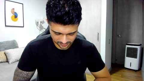 Snapshot of adam_clarke chatting on February 3, 11:36 pm adam clarke online show from February 3, 11:36 pm