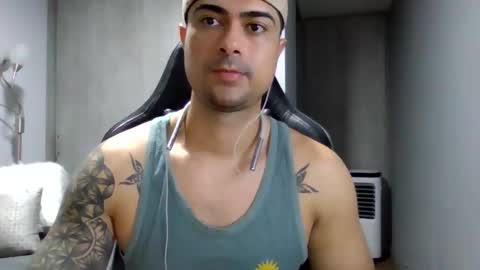 Snapshot of adam_clarke chatting on January 18, 4:42 pm adam clarke online show from January 18, 4:42 pm