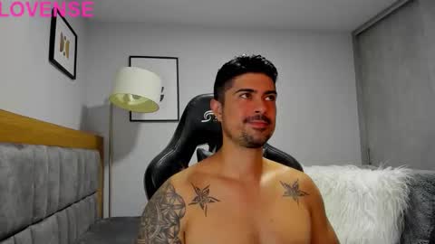 Snapshot of adam_clarke chatting on September 17, 12:11 am adam clarke online show from September 17, 12:11 am