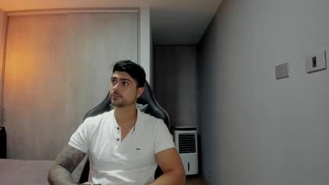 Snapshot of adam_clarke chatting on December 12, 4:48 am adam clarke online show from December 12, 4:48 am