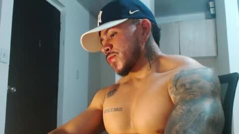 adam shilder7 online show from June 11, 3:48 am