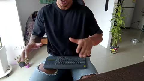 Adam Valencia online show from December 18, 6:26 pm