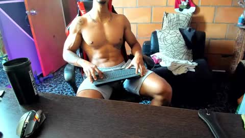 Snapshot of adam_valencia chatting on January 26, 5:02 pm Adam Valencia online show from January 26, 5:02 pm