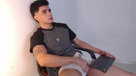 Snapshot of adama_soa chatting on October 8, 8:29 am jhoan online show from October 8, 8:29 am
