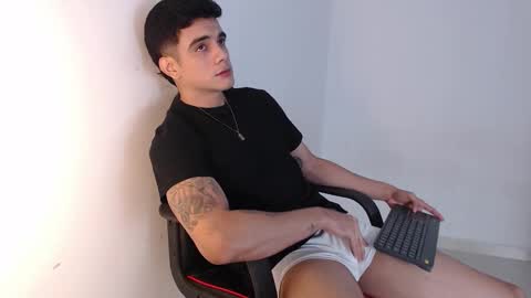 Snapshot of adama_soa chatting on October 5, 5:44 am jhoan online show from October 5, 5:44 am