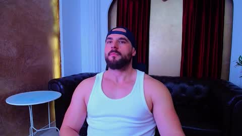 Snapshot of adamjameson chatting on October 20, 5:00 am AdamJameson online show from October 20, 5:00 am