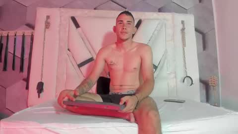 Snapshot of adammendoza34 chatting on September 14, 3:19 am adammendoza34 online show from September 14, 3:19 am