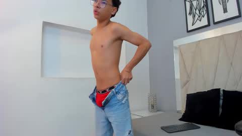 Adams Bobby online show from January 15, 11:36 am