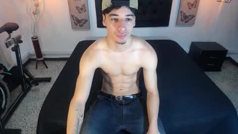 Snapshot of adams_collins_ chatting on September 30, 11:25 am Adams online show from September 30, 11:25 am