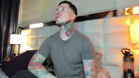 Snapshot of adamtatts chatting on October 16, 5:48 am Adam online show from October 16, 5:48 am