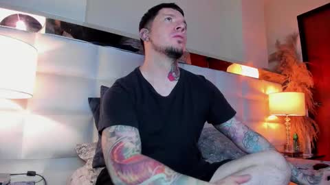 Snapshot of adamtatts chatting on October 29, 7:00 am Adam online show from October 29, 7:00 am