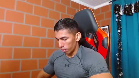 Snapshot of adan_sin1 chatting on December 7, 4:03 pm Adan Sin online show from December 7, 4:03 pm