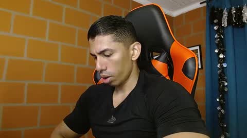 Snapshot of adan_sin1 chatting on February 4, 2:53 pm Adan Sin online show from February 4, 2:53 pm