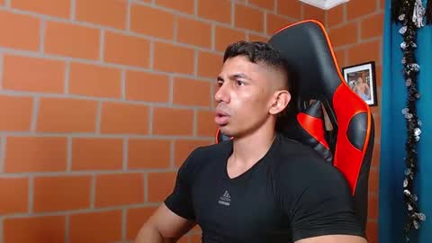Snapshot of adan_sin1 chatting on December 20, 7:07 pm Adan Sin online show from December 20, 7:07 pm