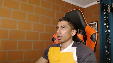 Snapshot of adan_sin1 chatting on January 17, 3:43 pm Adan Sin online show from January 17, 3:43 pm
