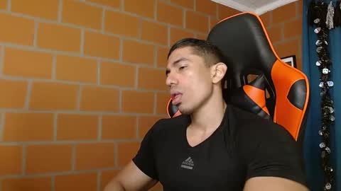Snapshot of adan_sin1 chatting on January 20, 2:14 pm Adan Sin online show from January 20, 2:14 pm