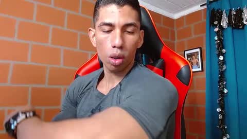 Snapshot of adan_sin1 chatting on December 14, 3:58 pm Adan Sin online show from December 14, 3:58 pm