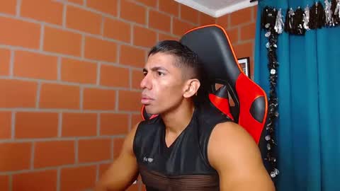 Snapshot of adan_sin1 chatting on December 4, 2:59 pm Adan Sin online show from December 4, 2:59 pm