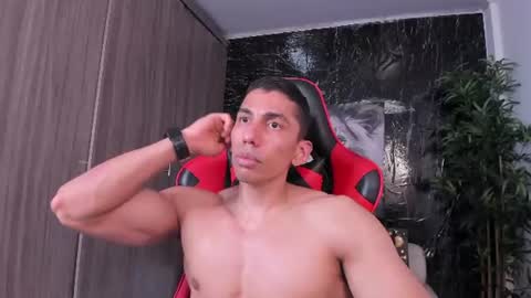 Adan Sin online show from June 10, 7:58 pm