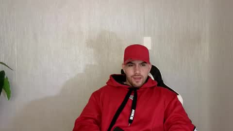 Snapshot of ades_lowe chatting on October 9, 12:10 pm Ades online show from October 9, 12:10 pm