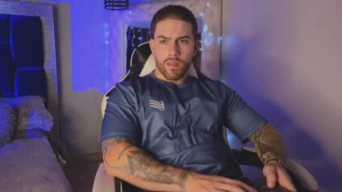 Ades online show from November 10, 7:30 pm