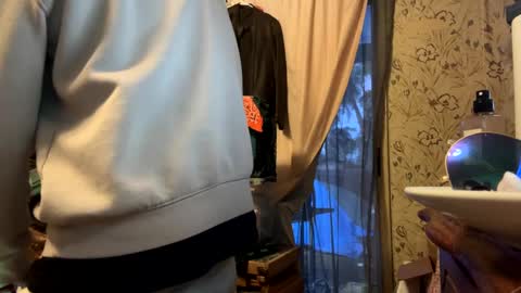 adick_ting online show from December 15, 1:02 am