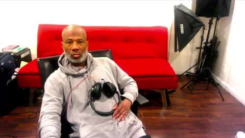 adick_ting online show from December 6, 9:10 am
