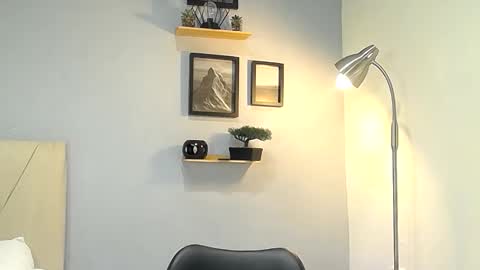 Adonis online show from November 25, 1:51 am