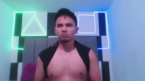 adonis_latin_19 online show from April 18, 4:14 am