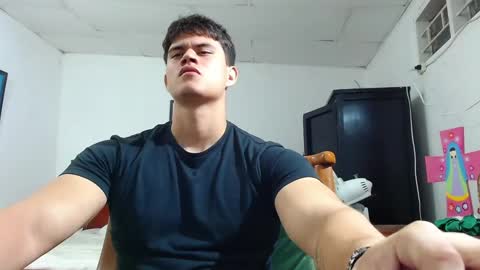 adonis_walkerx online show from January 25, 11:54 pm