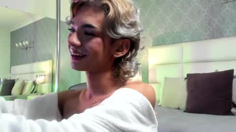 Adonis  online show from January 9, 2:06 am