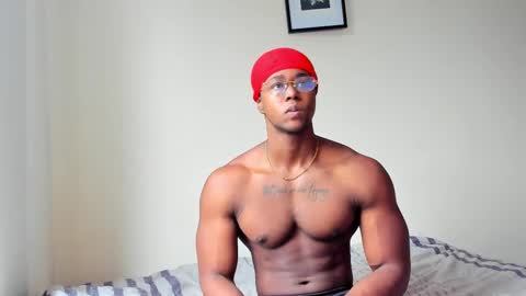 Snapshot of adonisknigh chatting on February 10, 12:18 pm Adonis Knight online show from February 10, 12:18 pm