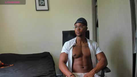 Snapshot of adonisknigh chatting on September 15, 3:46 pm Adonis Knight online show from September 15, 3:46 pm