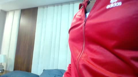 Snapshot of adonisknigh chatting on January 27, 12:05 pm Adonis Knight online show from January 27, 12:05 pm