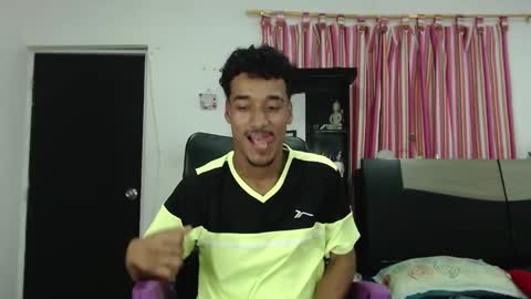 Snapshot of adonistwink chatting on December 28, 3:16 pm Andonis online show from December 28, 3:16 pm