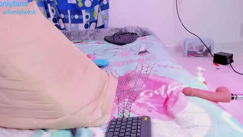Snapshot of adonistwink chatting on January 12, 4:29 pm Andonis online show from January 12, 4:29 pm