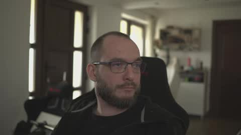 W36 online show from April 2, 10:01 am