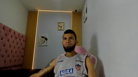 Snapshot of adri_sexboy229 chatting on October 7, 7:45 am adri_sexboy229 online show from October 7, 7:45 am