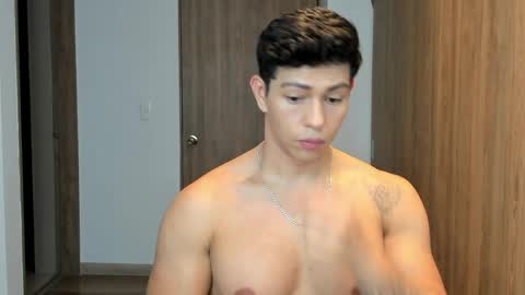 Adrian del Mar online show from April 30, 6:04 pm