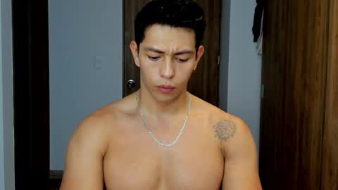 Adrian del Mar online show from April 29, 5:06 pm