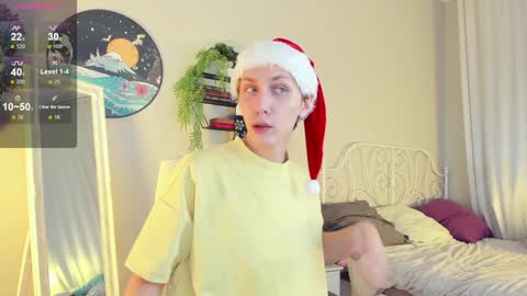 Snapshot of adrian_di chatting on December 25, 5:58 am Adrian online show from December 25, 5:58 am