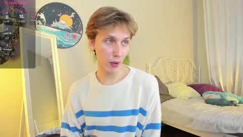 Snapshot of adrian_di chatting on December 22, 6:17 am Adrian online show from December 22, 6:17 am